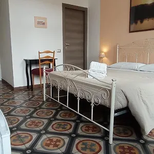Onlyrooms Iii - Piazza Jenne Affittacamere