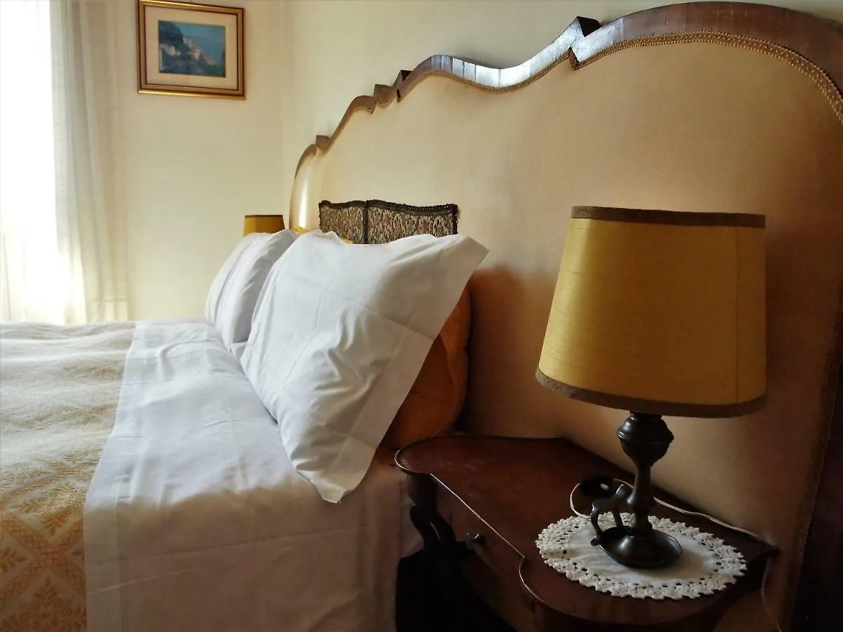 Bed and Breakfast Superpanoramico Cagliari 2*,